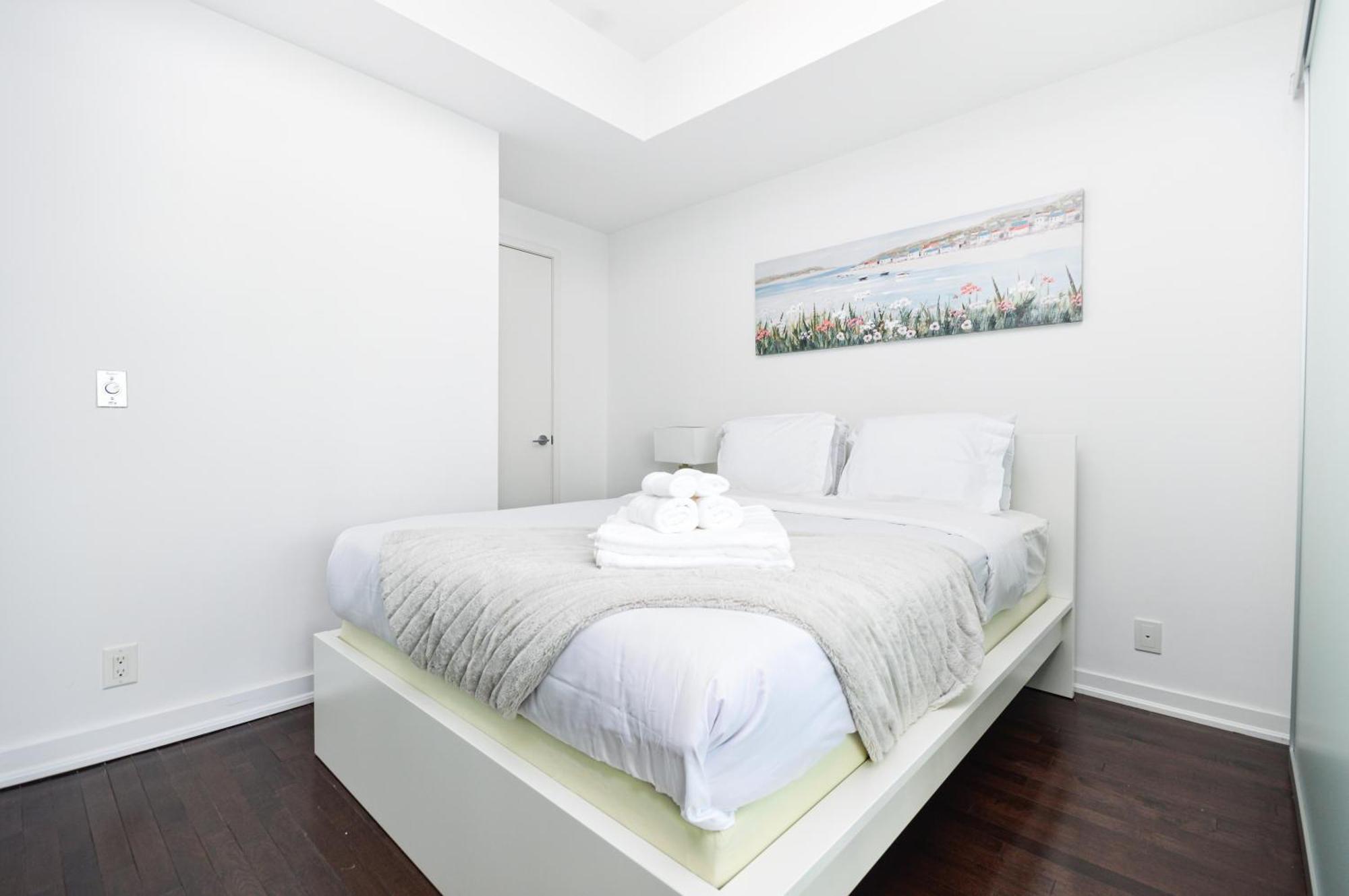 Downtown Toronto Condo Near Cn Tower, Scotiabank Arena, Rogers Centre, Union Station Dış mekan fotoğraf