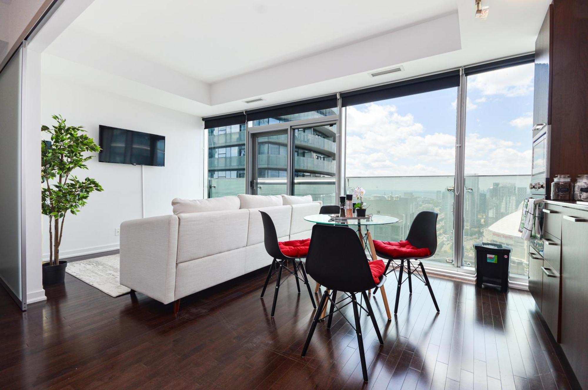 Downtown Toronto Condo Near Cn Tower, Scotiabank Arena, Rogers Centre, Union Station Dış mekan fotoğraf