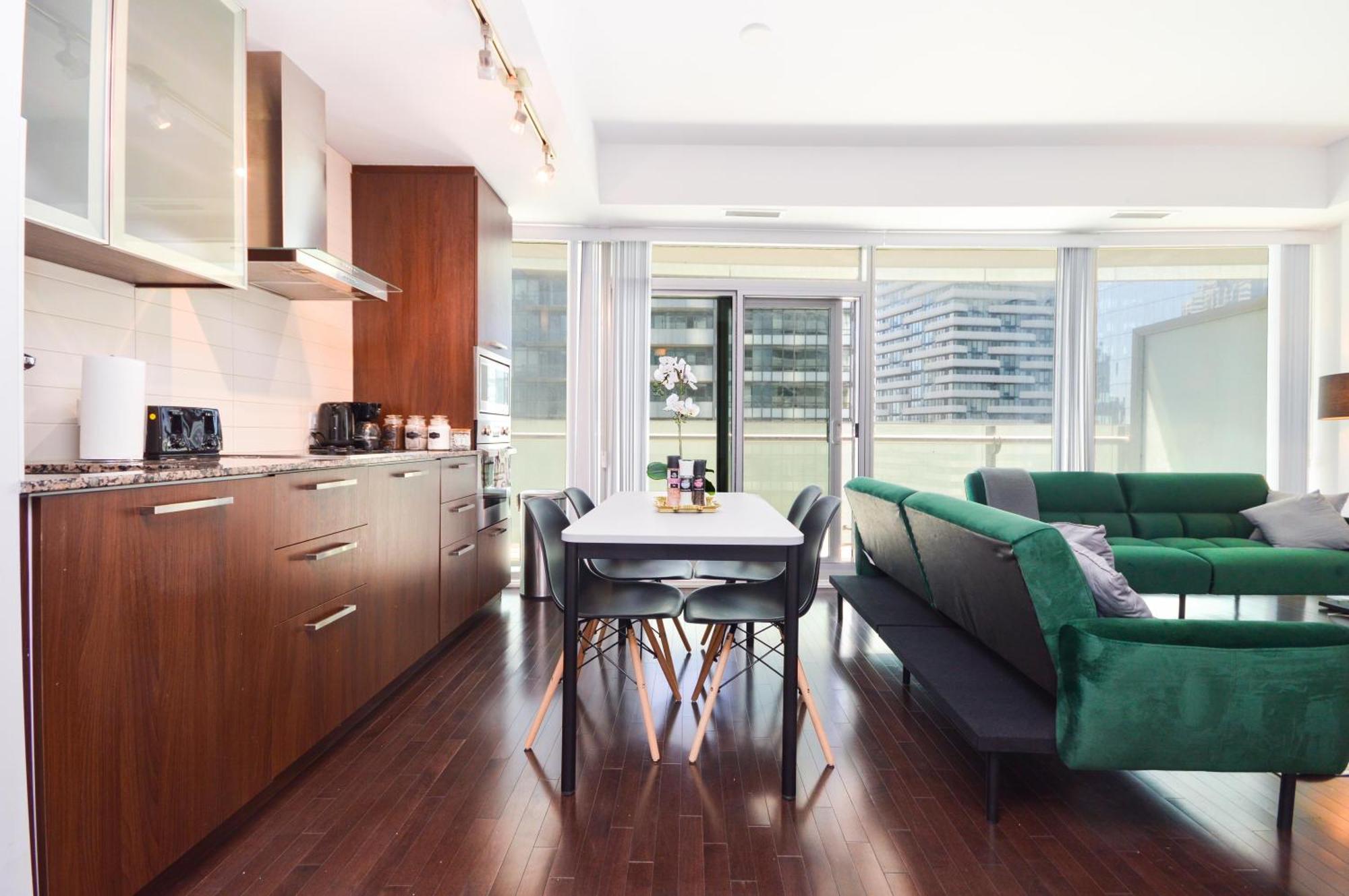 Downtown Toronto Condo Near Cn Tower, Scotiabank Arena, Rogers Centre, Union Station Dış mekan fotoğraf