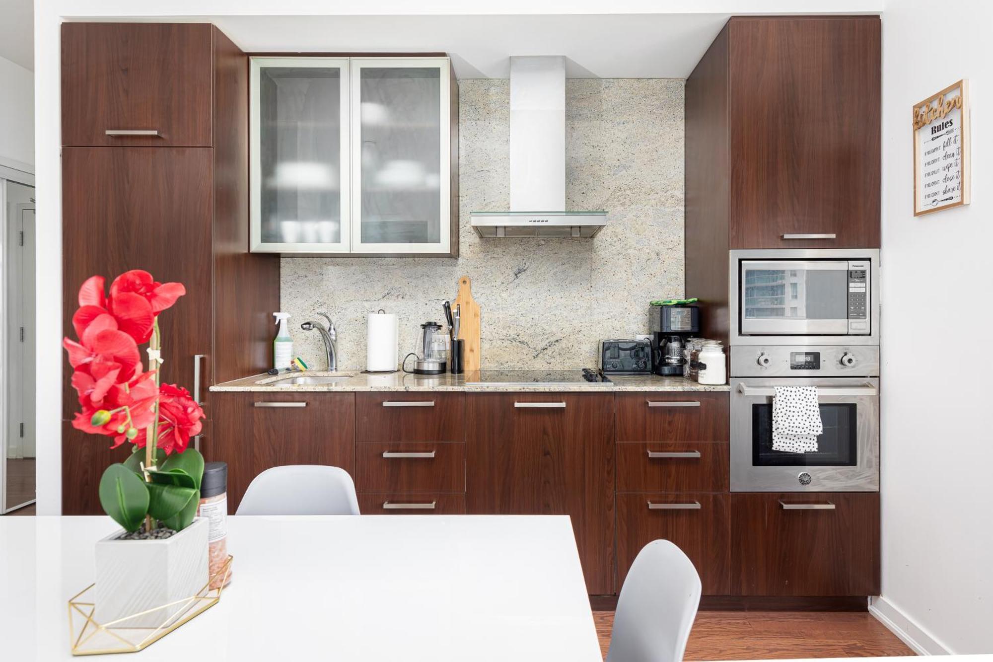 Downtown Toronto Condo Near Cn Tower, Scotiabank Arena, Rogers Centre, Union Station Dış mekan fotoğraf