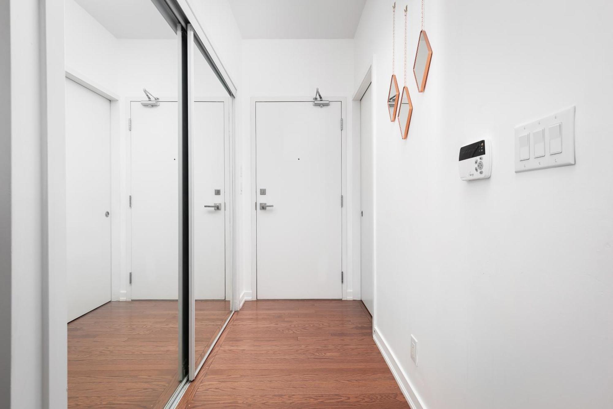 Downtown Toronto Condo Near Cn Tower, Scotiabank Arena, Rogers Centre, Union Station Dış mekan fotoğraf