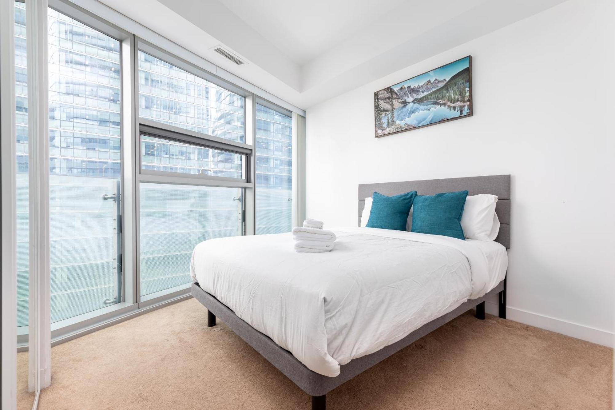 Downtown Toronto Condo Near Cn Tower, Scotiabank Arena, Rogers Centre, Union Station Dış mekan fotoğraf